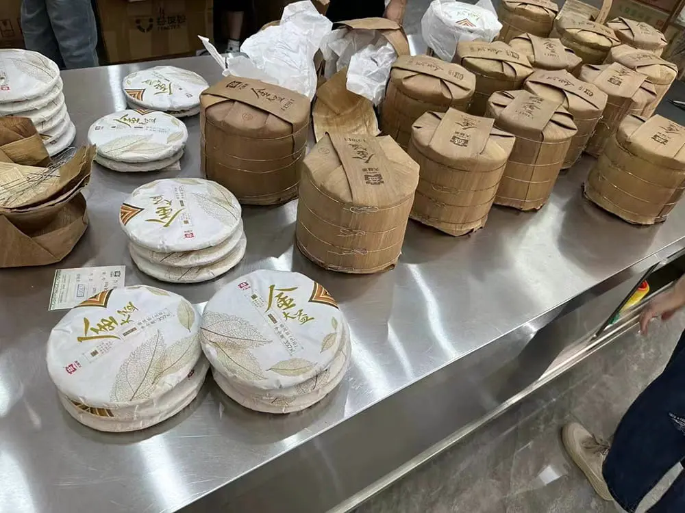 河池回收大益普洱茶2015年生茶熟茶图3